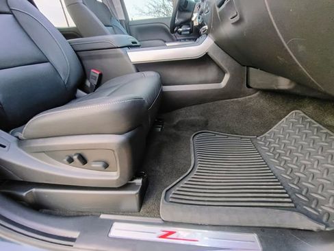 Used 2018 Chevrolet Silverado 2500 LTZ w/ Duramax Plus Package image 56