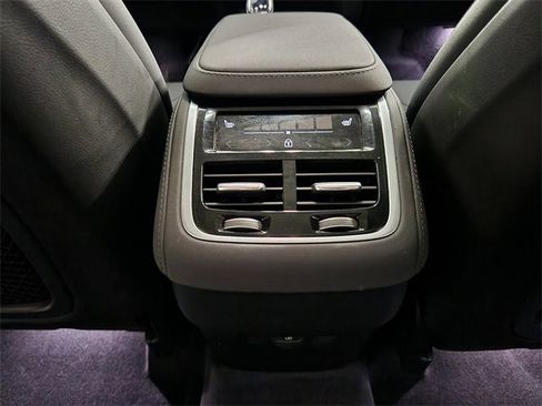 Used 2025 Volvo XC90 B5 Plus image 31