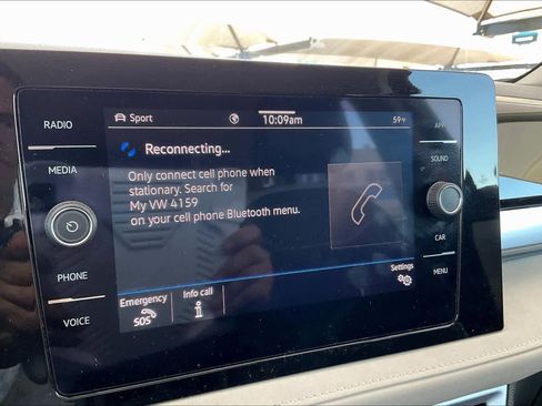 Used 2025 Volkswagen Taos SE image 33