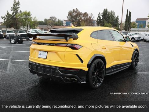 Used 2019 Lamborghini Urus image 6