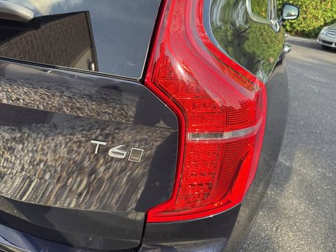 Used 2016 Volvo XC90 T6 Momentum w/ Vision Package AWD/4WD image 15