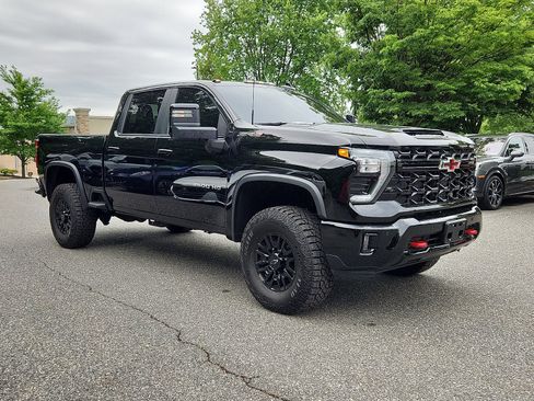 Used 2026 Chevrolet Silverado 2500 ZR2 AWD/4WD image 3