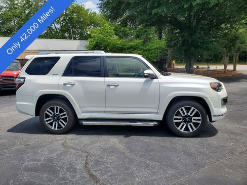 Used 2019 Toyota 4Runner 4WD image 2