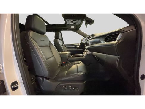 Used 2023 GMC Yukon XL Denali AWD/4WD image 19