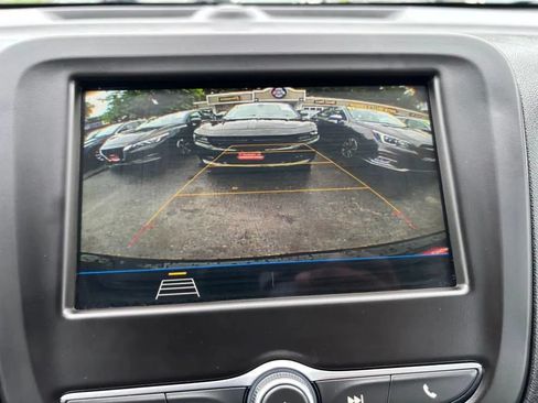 Used 2019 Chevrolet Equinox LS AWD/4WD image 23
