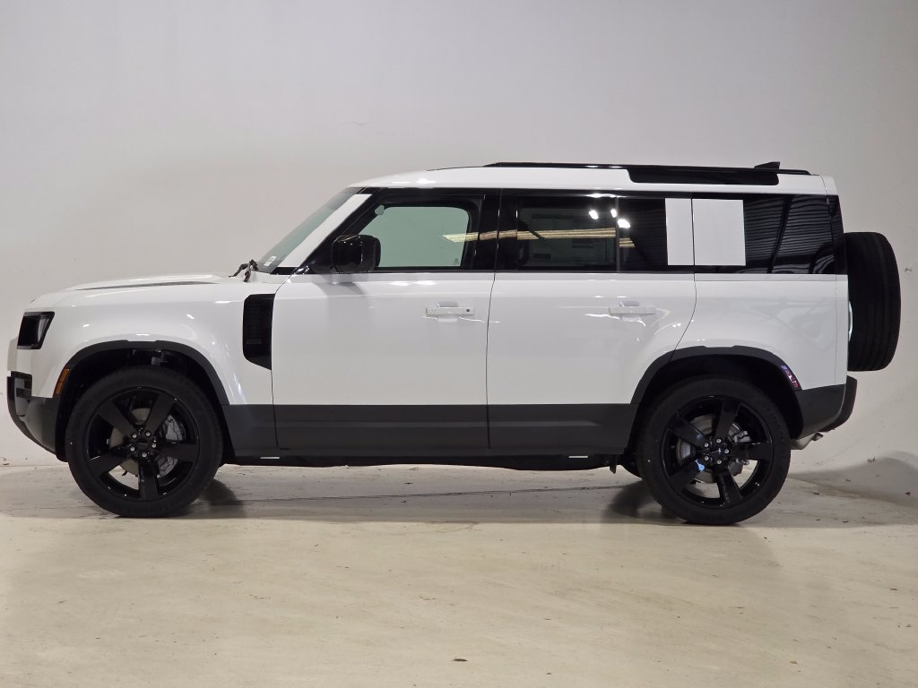 New 2026 Land Rover Defender 110 S AWD/4WD image 3