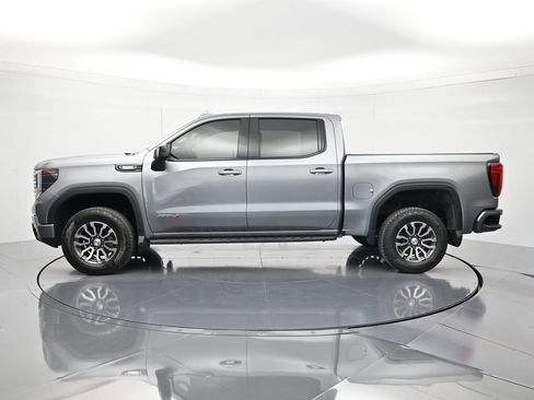 Used 2023 GMC Sierra 1500 AT4 w/ AT4 Premium Package AWD/4WD image 8