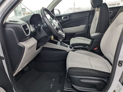 Certified 2023 Hyundai Venue SEL image 26
