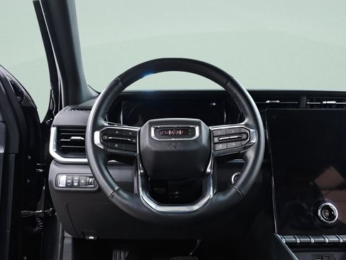 Used 2025 GMC Terrain Elevation AWD/4WD image 11
