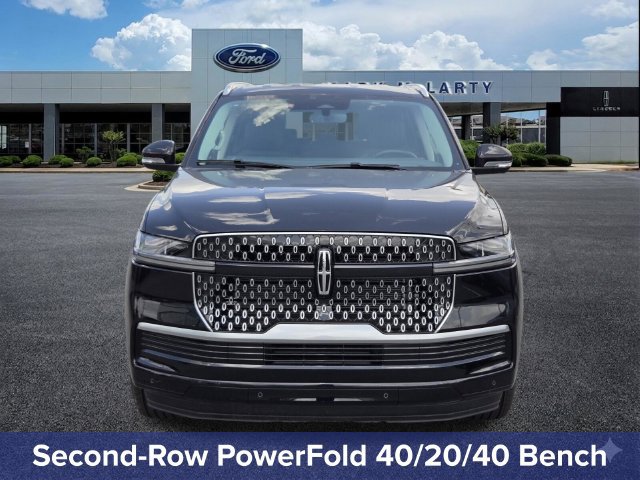 New 2027 Lincoln Navigator Premiere RWD image 7