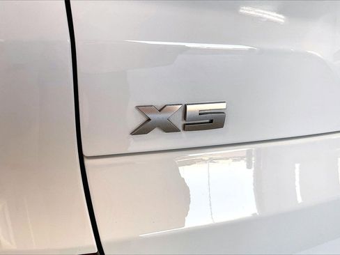 Used 2023 BMW X5 M50i w/ Executive Package image 9