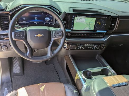 Used 2025 Chevrolet Silverado 2500 High Country w/ High Country Premium Package AWD/4WD image 11