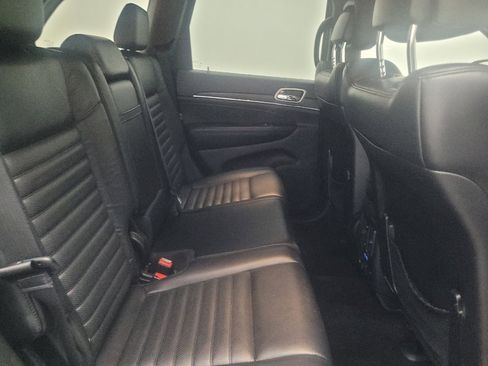 Used 2018 Jeep Grand Cherokee Limited RWD image 19