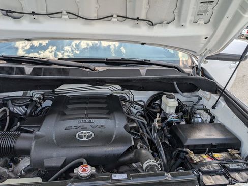Used 2018 Toyota Sequoia SR5 w/ Premium Package RWD image 29