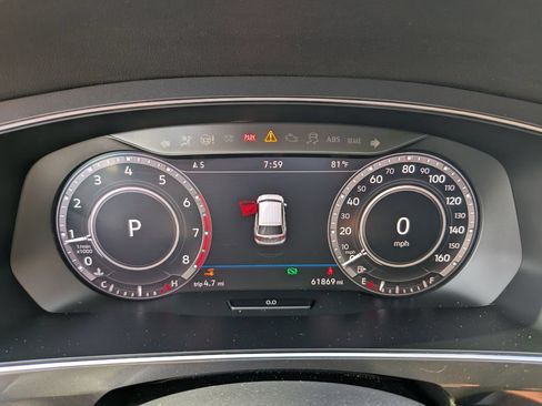 Used 2018 Volkswagen Tiguan SEL Premium FWD image 31