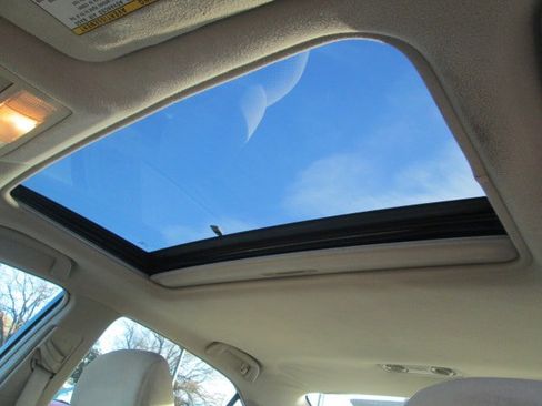 Used 2009 Toyota Camry LE image 17