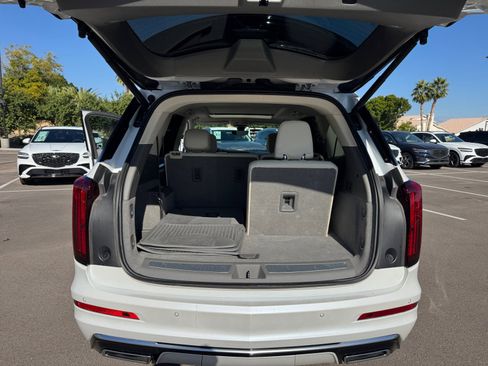 Used 2023 Cadillac XT6 Premium Luxury w/ Technology Package image 34