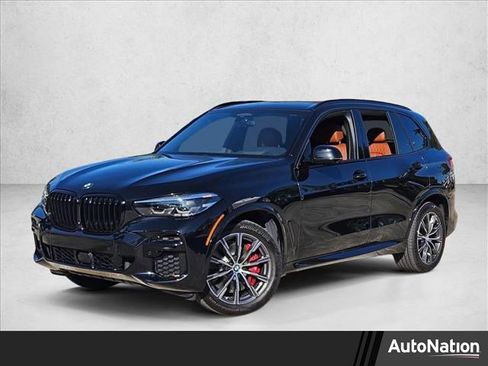 Used 2022 BMW X5 M50i image 1