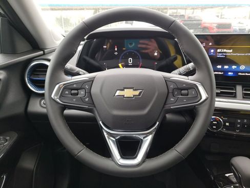 New 2026 Chevrolet Trax LT w/ Sunroof Package image 14