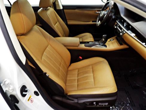 Used 2016 Lexus ES 350 FWD image 15