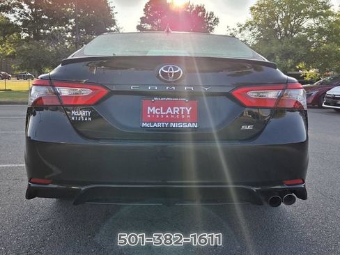Used 2019 Toyota Camry SE w/ Convenience Package FWD image 4