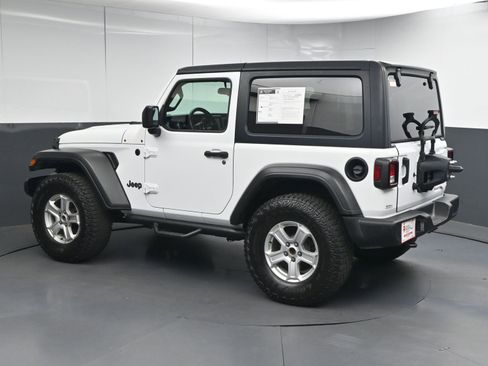 Used 2021 Jeep Wrangler Willys image 6