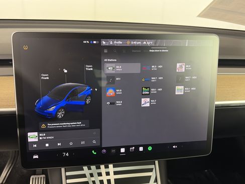 Used 2021 Tesla Model Y Long Range image 22