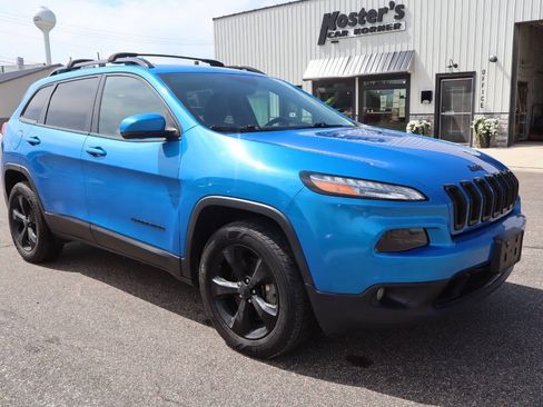 Used 2018 Jeep Cherokee Limited w/ High Altitude Package AWD/4WD image 2