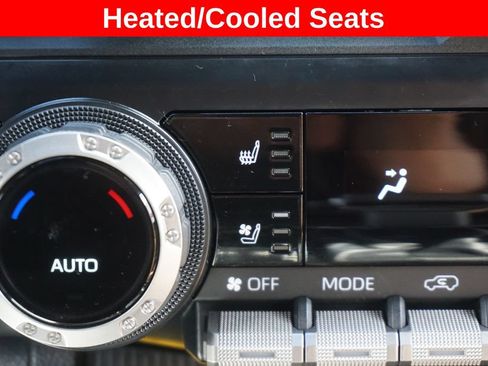 Certified 2025 Toyota 4Runner Limited AWD/4WD image 9