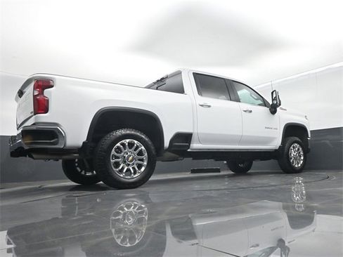 Used 2024 Chevrolet Silverado 2500 LTZ w/ LTZ Plus Package image 52