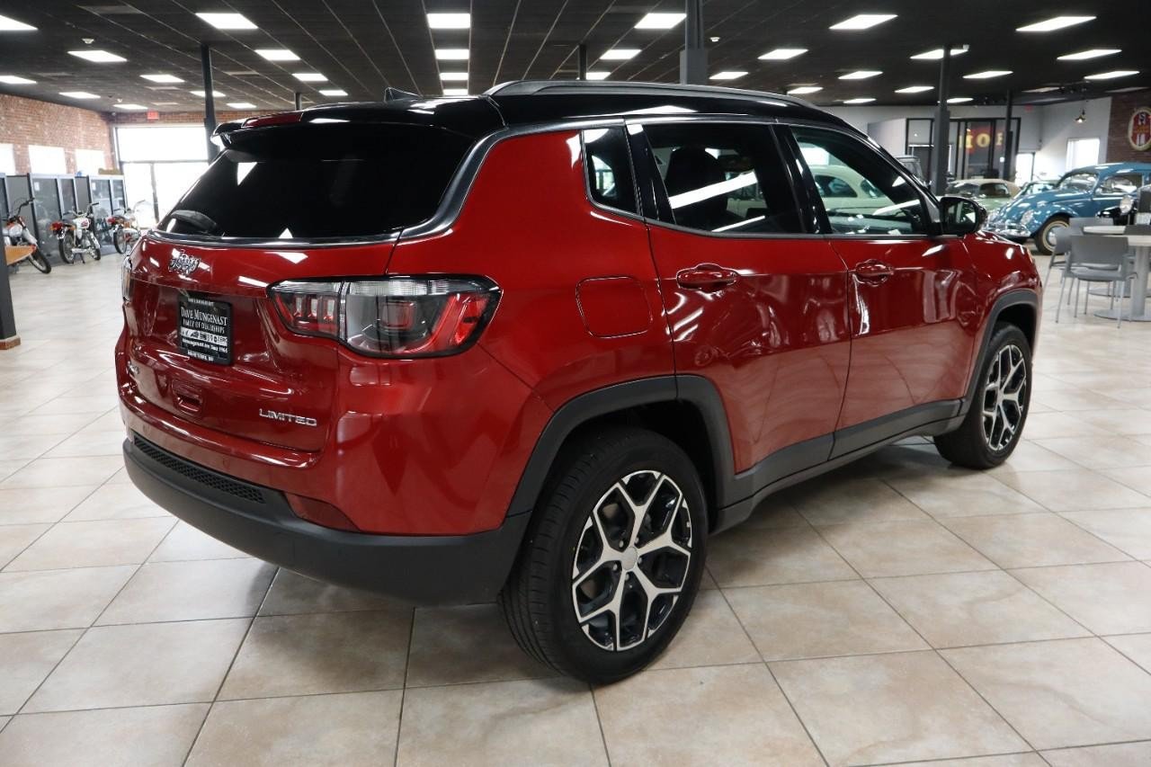 Used 2024 Jeep Compass Limited AWD/4WD image 5