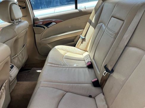 Used 2008 Mercedes-Benz E 350 4MATIC Sedan image 7