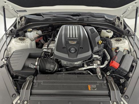 Used 2022 Cadillac CT4 V image 9