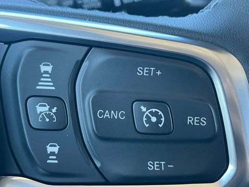 New 2026 Jeep Wrangler Unlimited Sahara AWD/4WD image 10