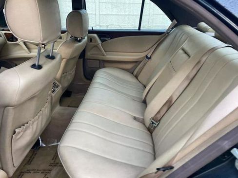 Used 1996 Mercedes-Benz E 300 Sedan image 17