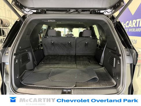 Used 2024 Chevrolet Traverse LS w/ Midnight/Sport Edition FWD image 28