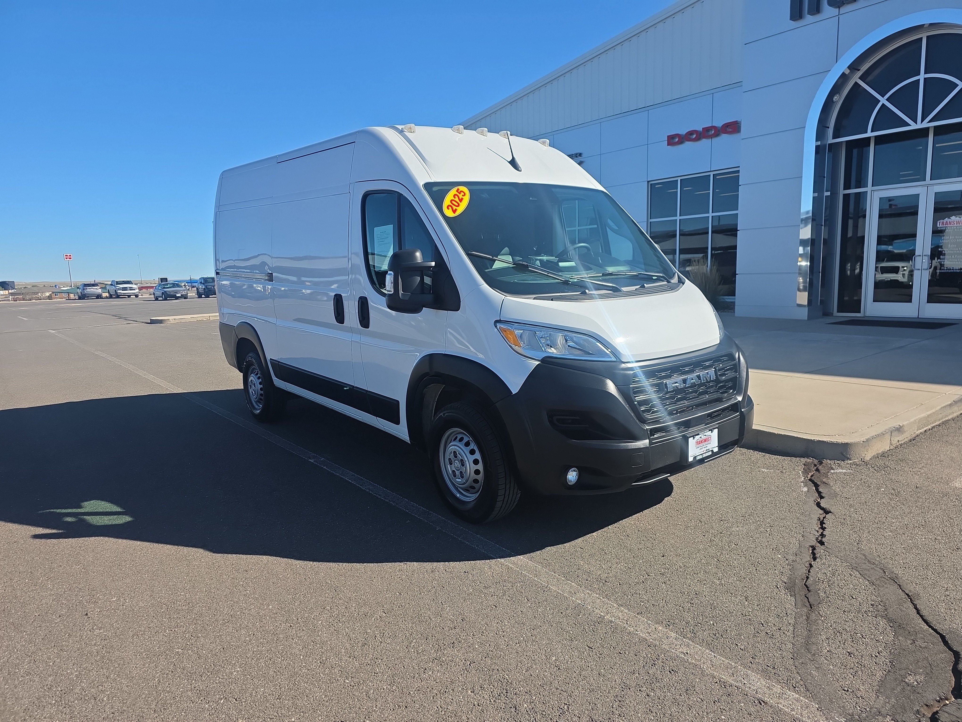 Used 2025 RAM ProMaster 2500 w/ Convenience Group FWD image 2