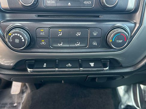 Used 2017 Chevrolet Silverado 2500 LT AWD/4WD image 11