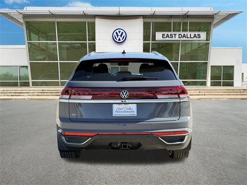 New 2026 Volkswagen Atlas Cross Sport SE image 4