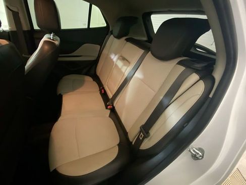 Used 2021 Buick Encore Preferred w/ Safety Package II AWD/4WD image 10