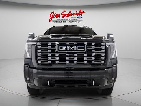 Used 2025 GMC Sierra 2500 Denali Ultimate AWD/4WD image 2