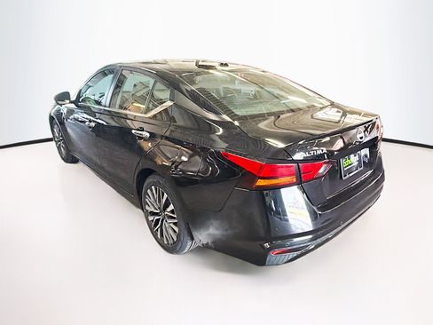 Used 2023 Nissan Altima 2.5 SV FWD image 5