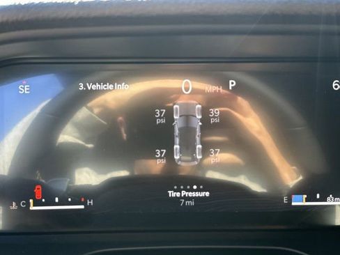 New 2025 Jeep Grand Cherokee Laredo image 24