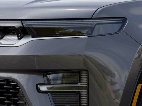 New 2026 Jeep Grand Wagoneer L 4WD w/ Premium Group I image 10