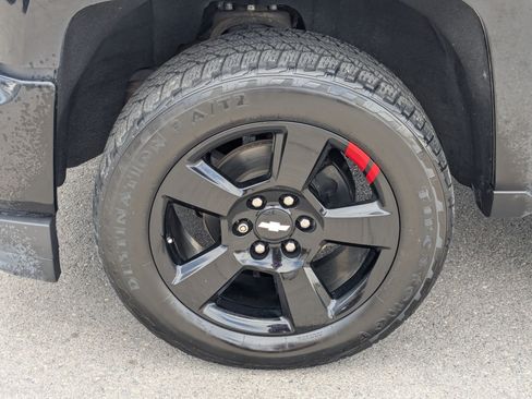 Used 2018 Chevrolet Silverado 1500 LTZ Z71 w/ Redline Edition AWD/4WD image 11
