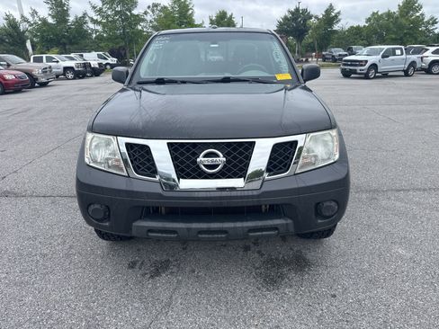 Used 2015 Nissan Frontier SV AWD/4WD image 3