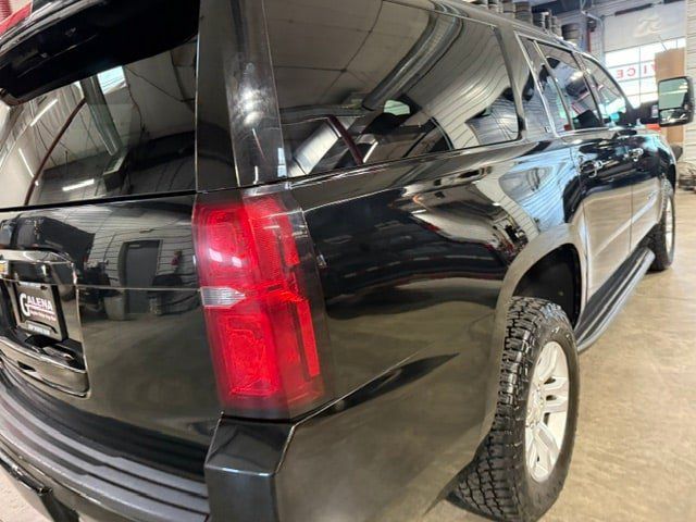 Used 2016 Chevrolet Suburban LT w/ Luxury Package AWD/4WD image 25
