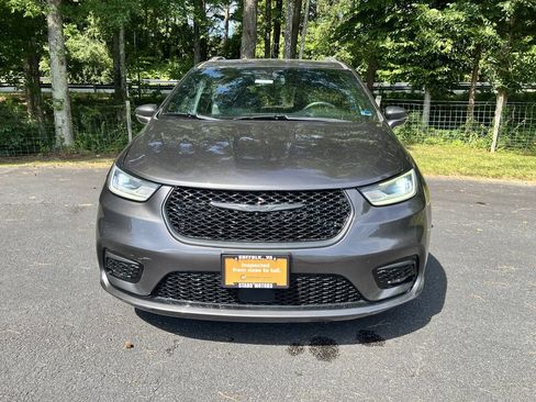 Used 2021 Chrysler Pacifica Touring-L w/ S Appearance Package FWD image 8