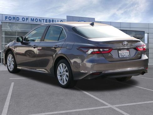 Used 2022 Toyota Camry LE w/ Carpet Mat Package (TMS) FWD image 7