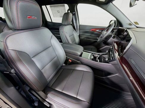 New 2026 Chevrolet Traverse Z71 w/ LPO, Floor Liner Package AWD/4WD image 25
